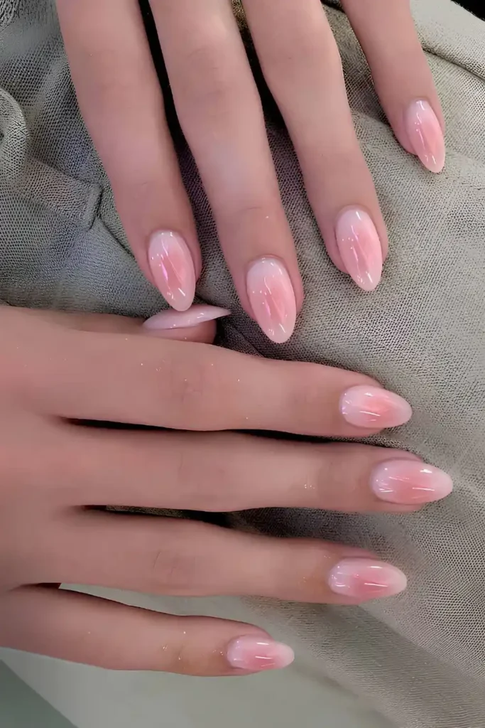 Aura Effect Nails in Two Shades of Pink That Stand Out