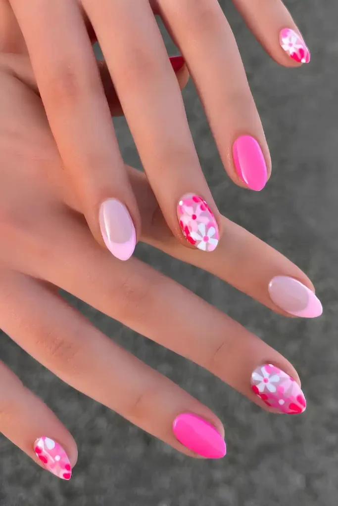 Floral Manicure in Two Shades of Pink You'll Want to Copy