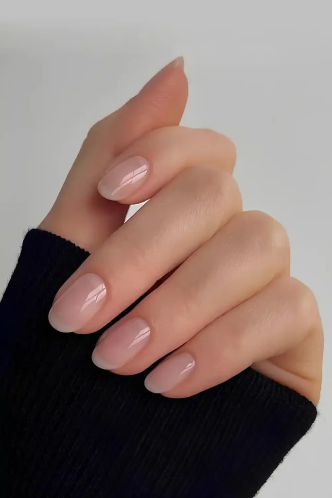Natural French Tip Manicure for an Effortless Look