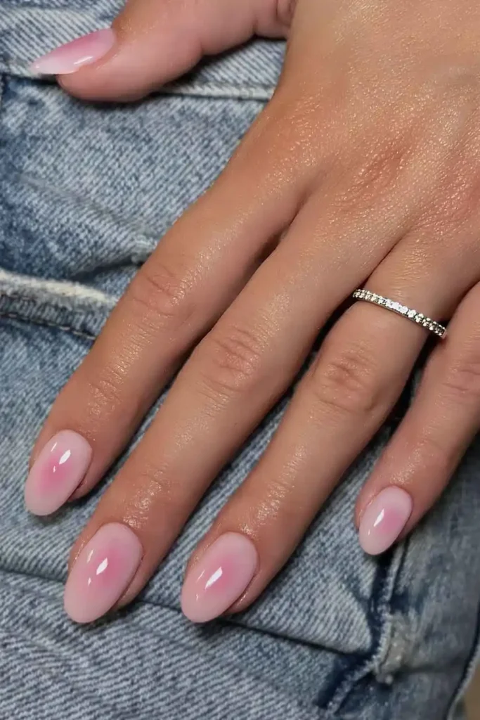 Pink on Pink Aura Manicure That Looks Soft and Chic