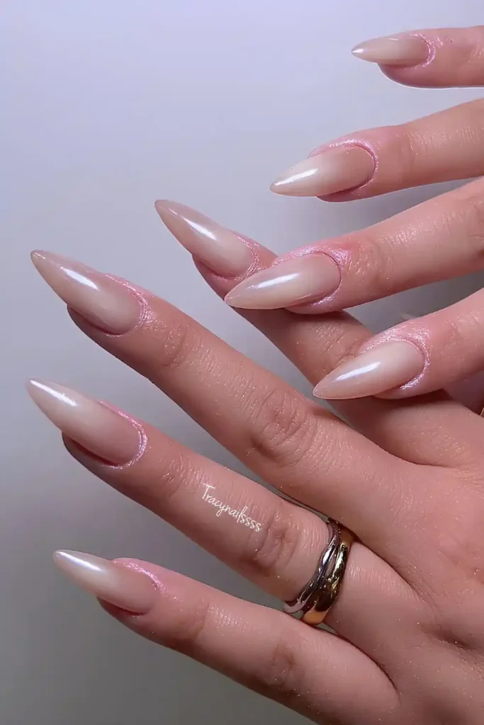 Vanilla Aura Effect Nails