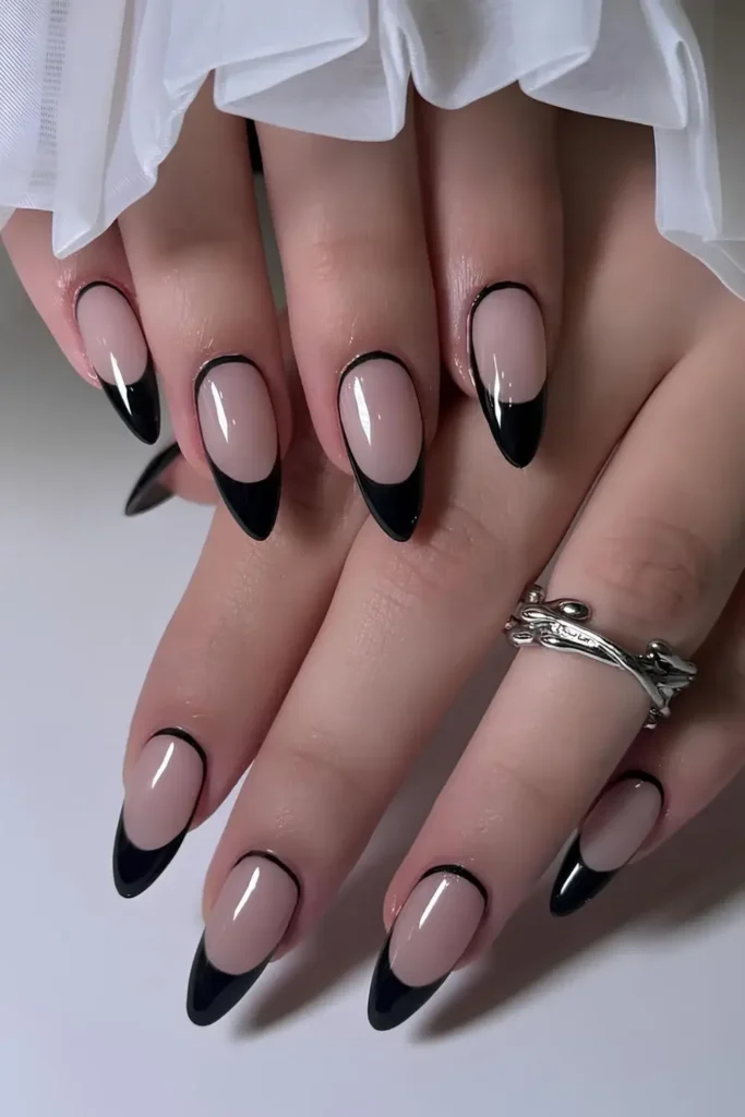 Black Negative Space Manicure You'll Want to Try