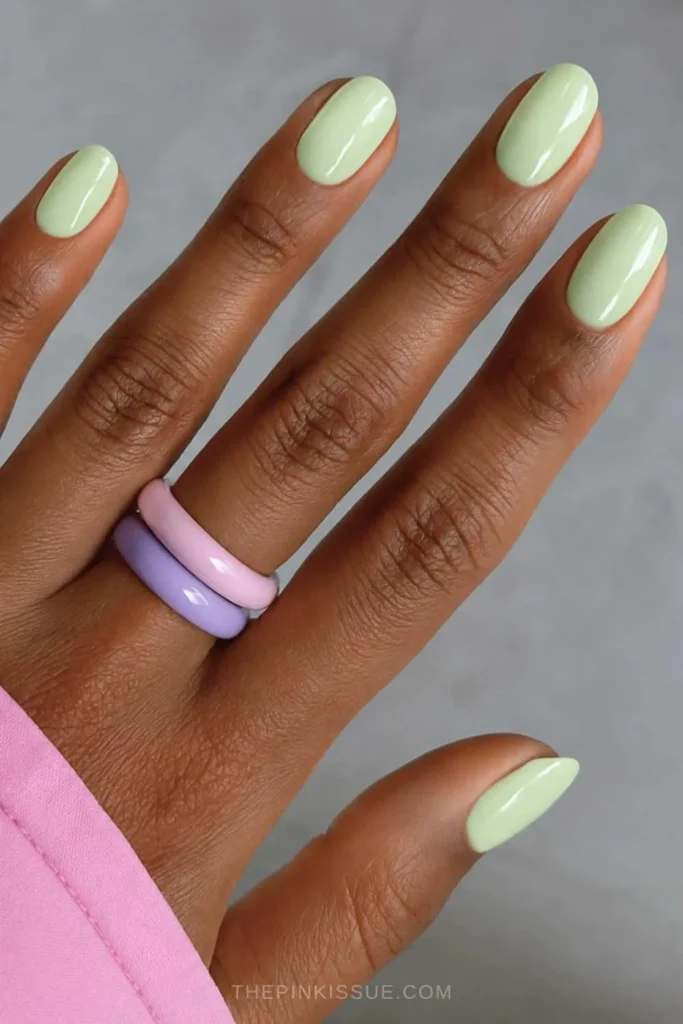 Bright Pistachio Green Manicure That Feels Fresh and Vibrant