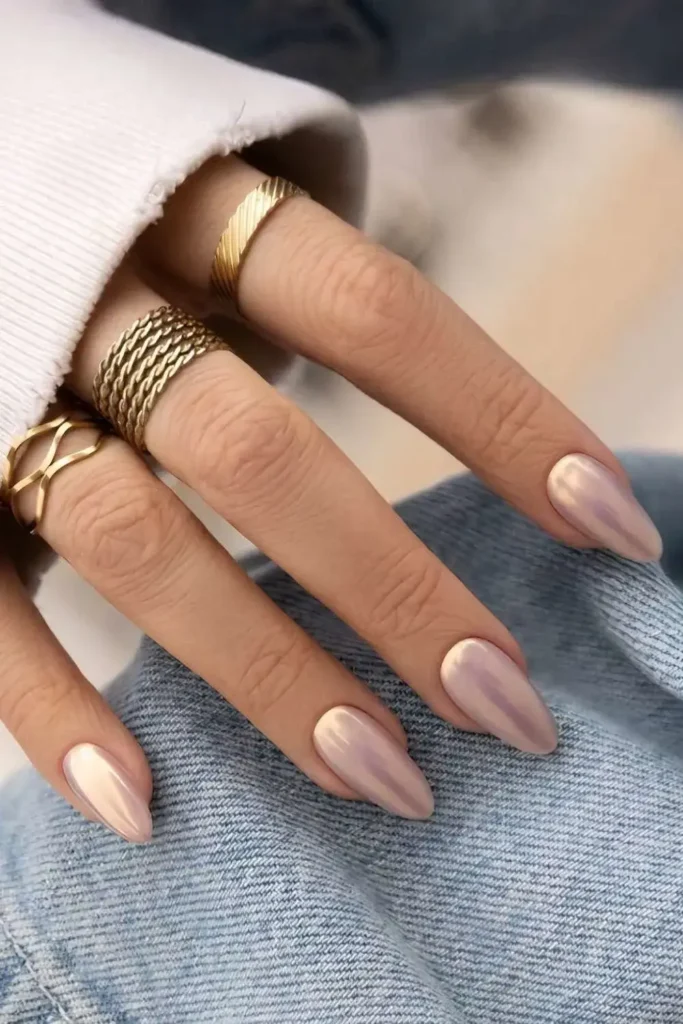 Champagne Gold Chrome Manicure That Shines Beautifully