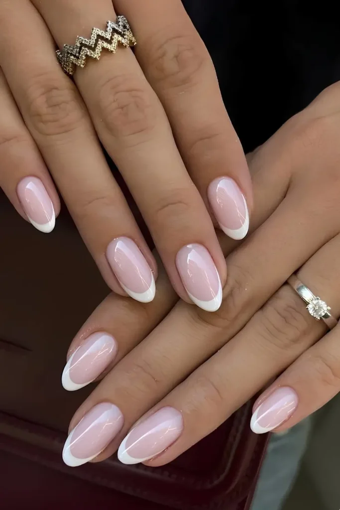 Classic White French Tip Manicure for a Timeless Elegant Look