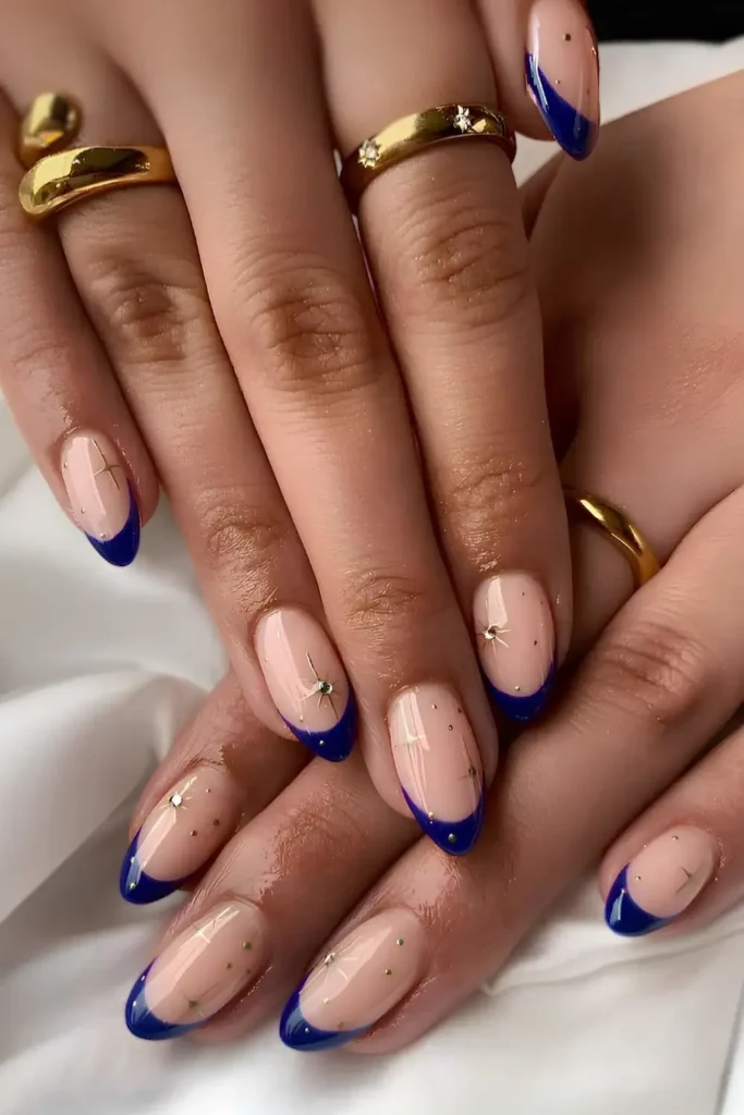 French Tips in Different Shades of Blue for a Fresh Look