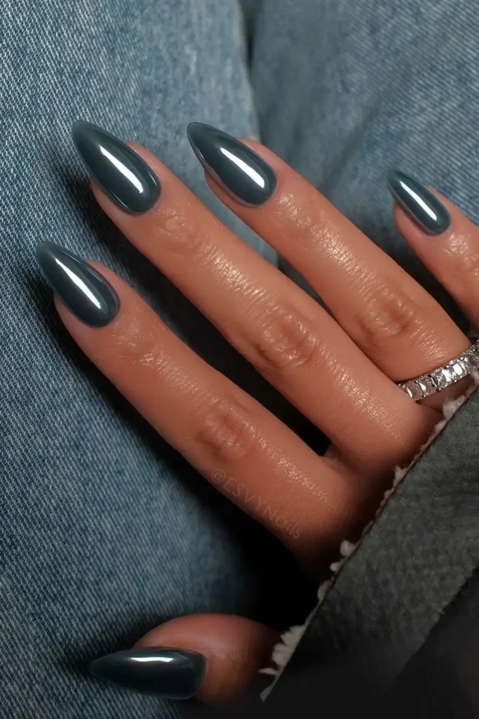 Dark Blue Chrome Manicure for a Bold Modern Finish
