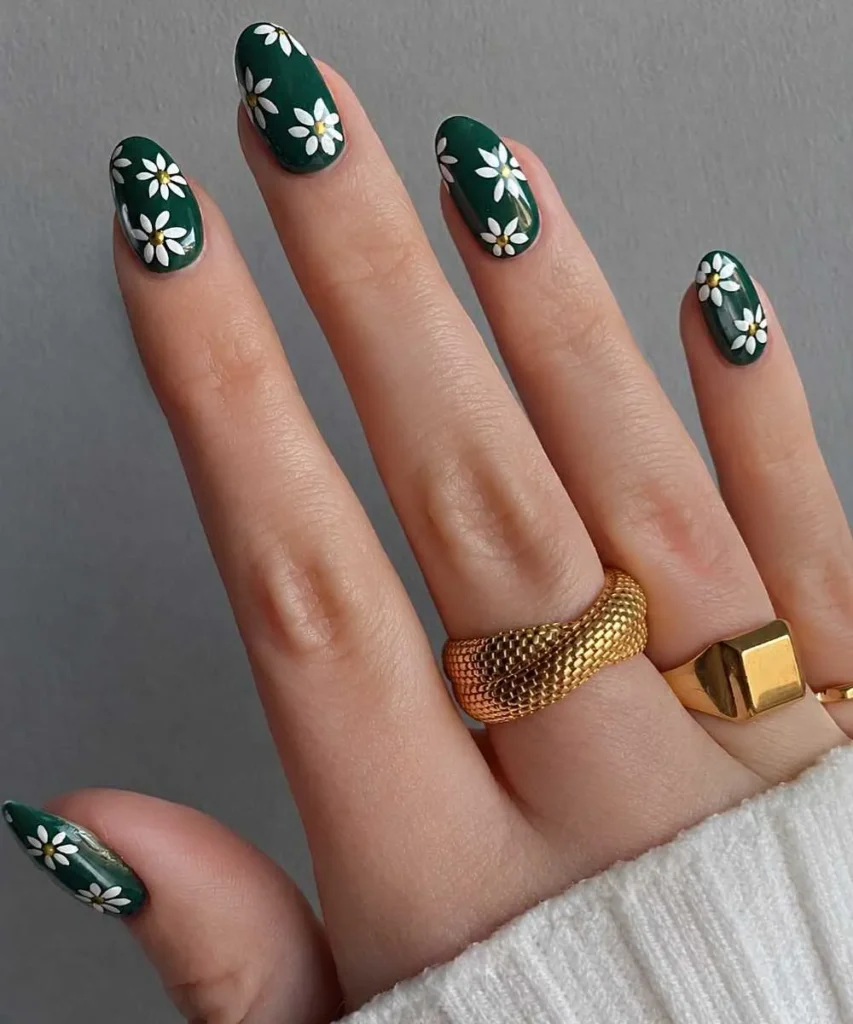 Dark Green Nails With Micro Daisies That Feel Fresh and Feminine