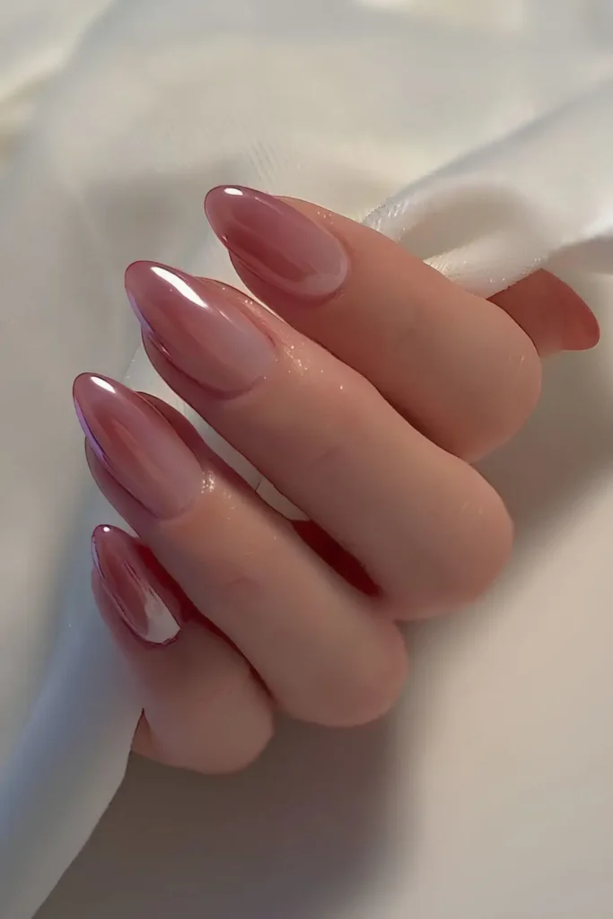 Glazed Mauve Ombre Manicure That Looks Smooth and Luxurious
