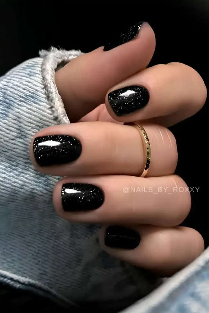 Glittery Black Fall Nails That Shine All Season Long