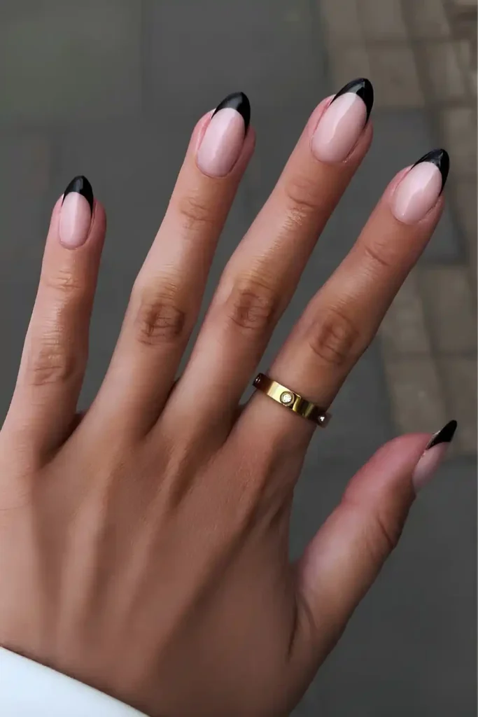 Glossy Black French Tip Manicure for a Timeless Elegant Look