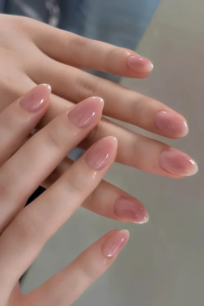 Mauve Aura Effect Nails With a Dreamy Glowing Finish
