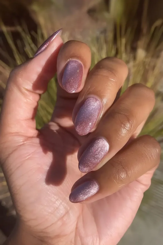 Mauve Velvet Manicure That Looks Rich and Luxurious