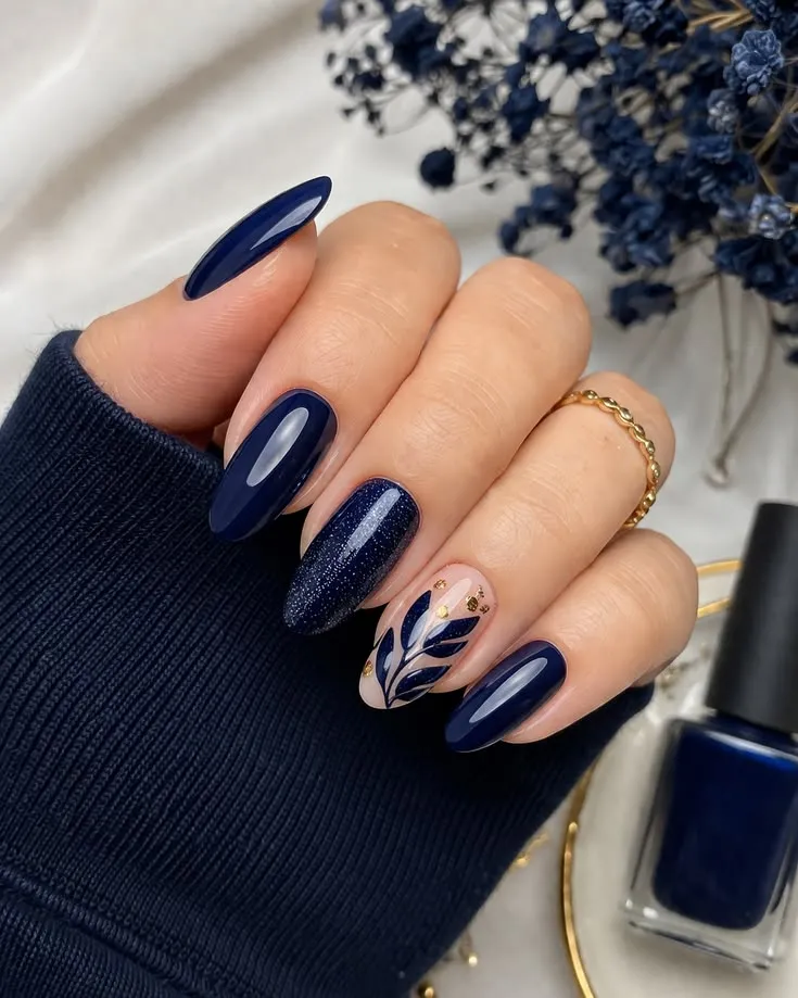 Navy Blue Mani With Line Art for a Sleek Finish