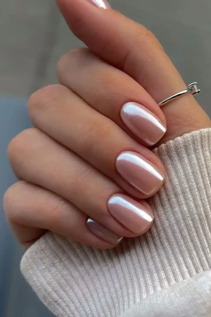 Neutral Chrome Nails That Shine Beautifully