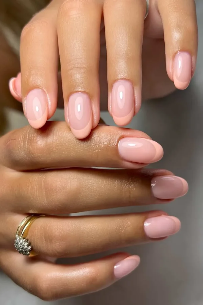 Soft Peach French Tip Manicure That Never Goes Out of Style