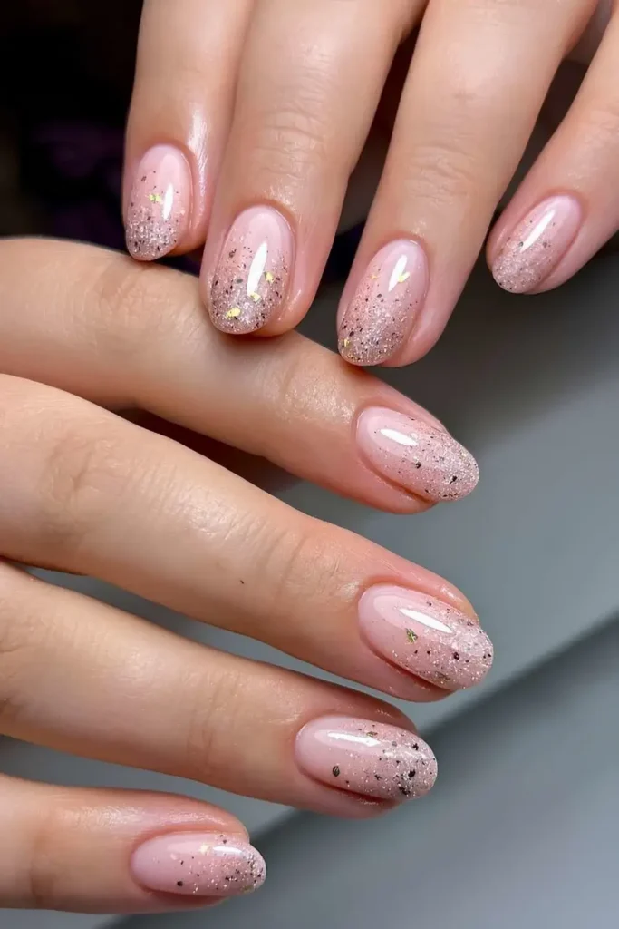 Sparkly Ombre Manicure With a Stunning Gradient Finish