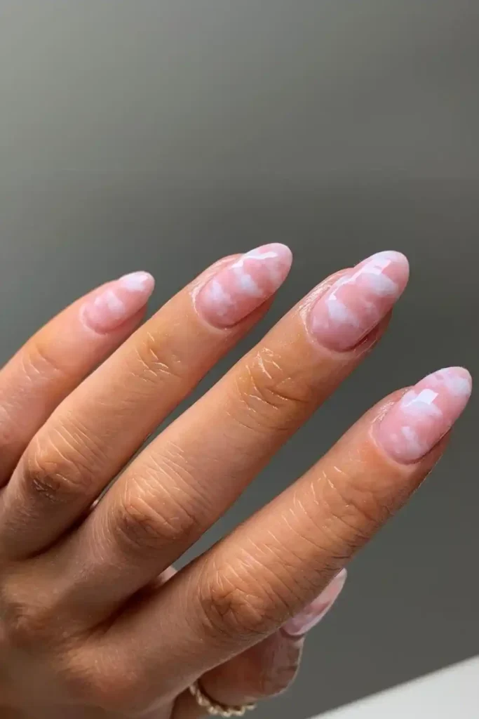 Cloud Nails That Look Dreamy and Whimsical