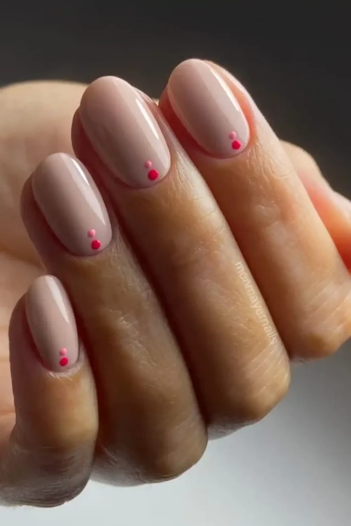 Neutral Summer Nails With Dots for an Effortless Everyday Style