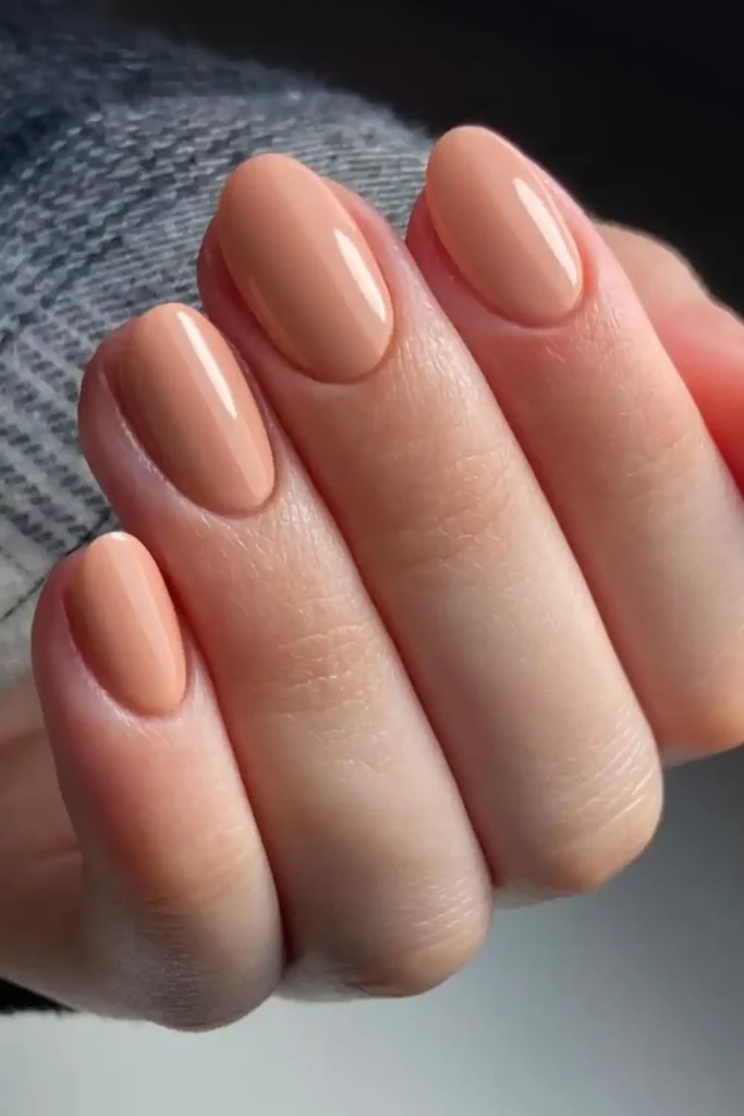 Nude Peach Fuzz Nails for a Soft Elegant Style